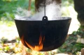 Kociołek żeliwny 20L